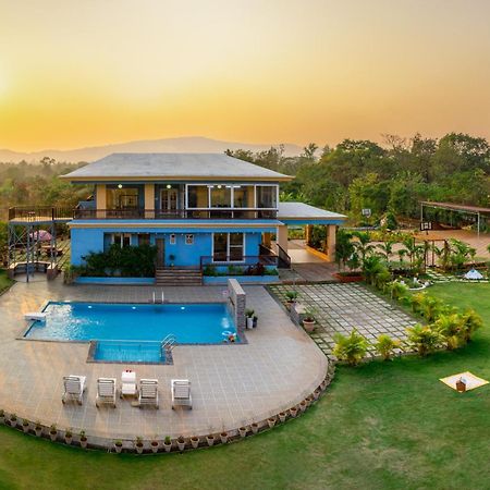 Stayvista'S Hillside Meadows - Mountainside Retreat With Farm View, Pool & Deck, Lawn & Gazebo Chinchavli Exterior photo