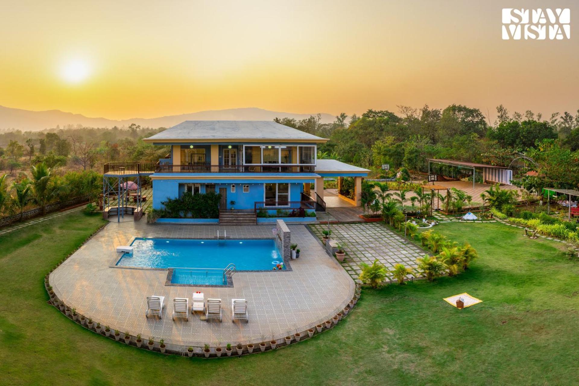 Stayvista'S Hillside Meadows - Mountainside Retreat With Farm View, Pool & Deck, Lawn & Gazebo Chinchavli Exterior photo