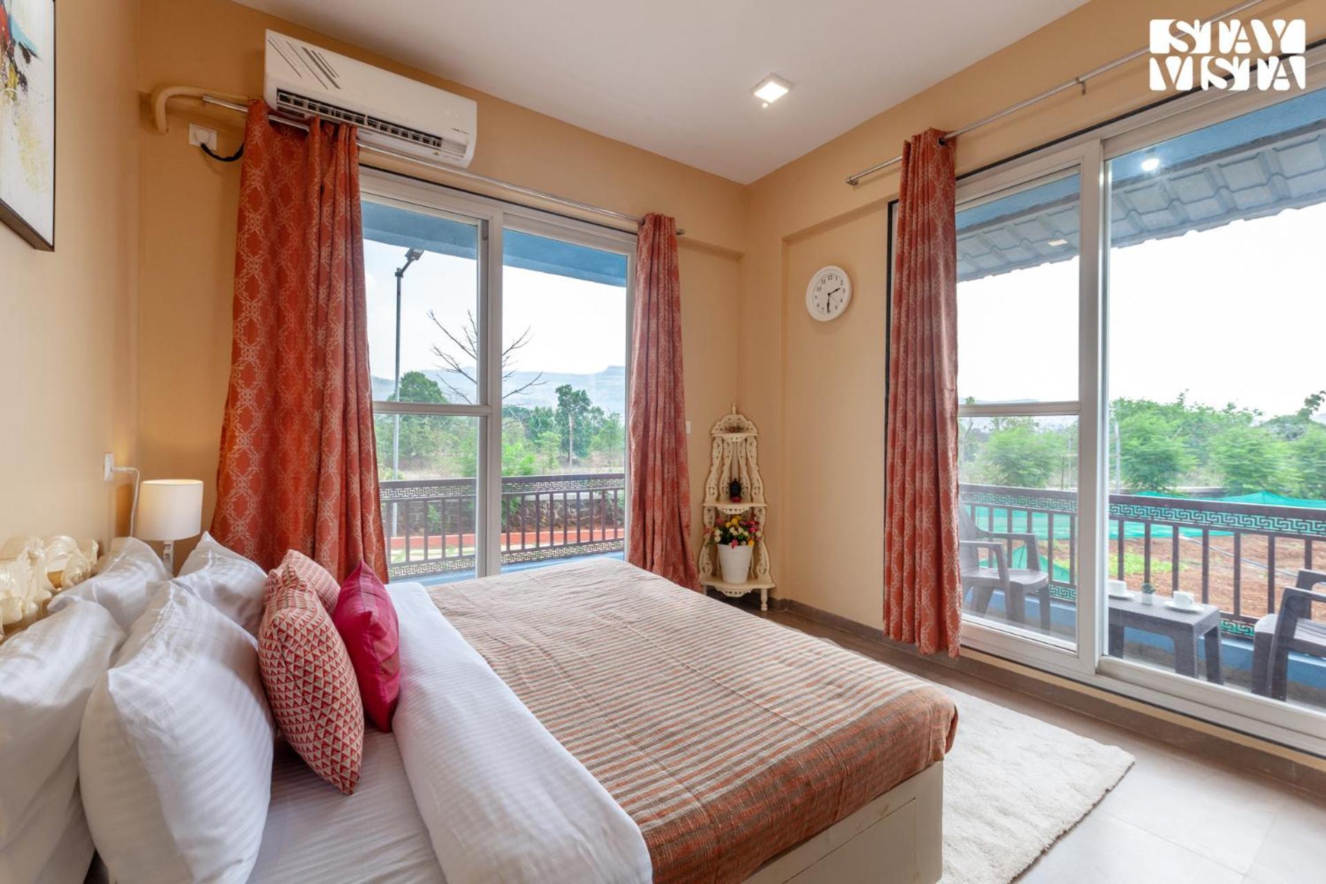 Stayvista'S Hillside Meadows - Mountainside Retreat With Farm View, Pool & Deck, Lawn & Gazebo Chinchavli Exterior photo