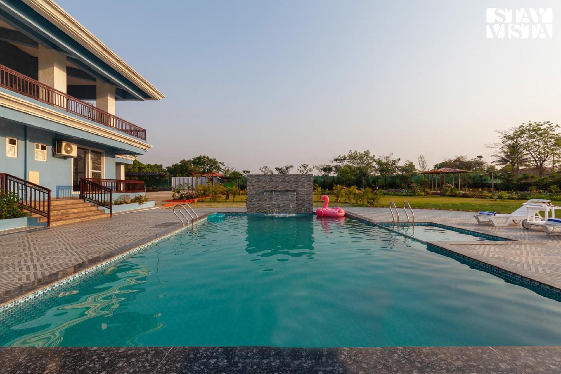 Stayvista'S Hillside Meadows - Mountainside Retreat With Farm View, Pool & Deck, Lawn & Gazebo Chinchavli Exterior photo