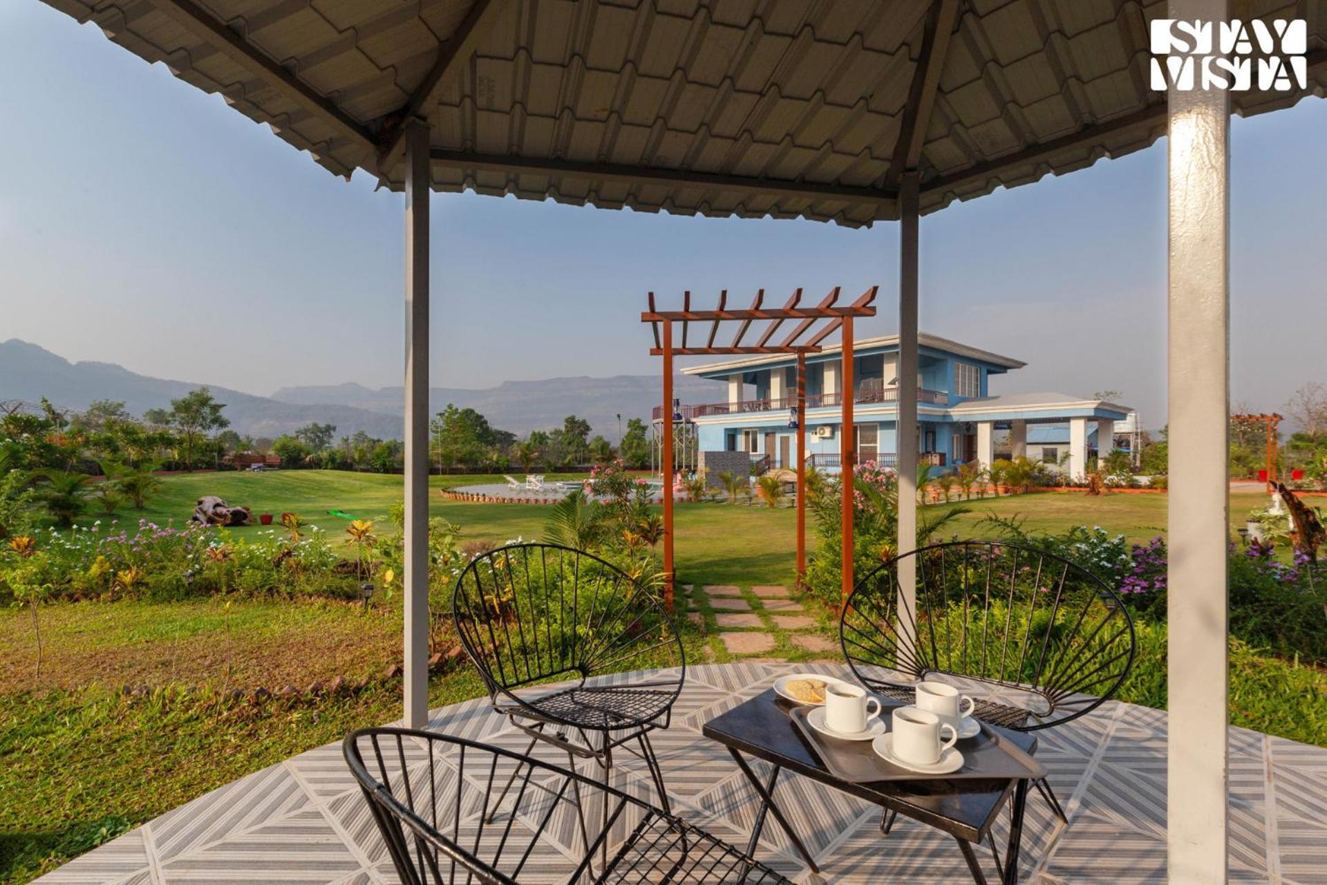 Stayvista'S Hillside Meadows - Mountainside Retreat With Farm View, Pool & Deck, Lawn & Gazebo Chinchavli Exterior photo