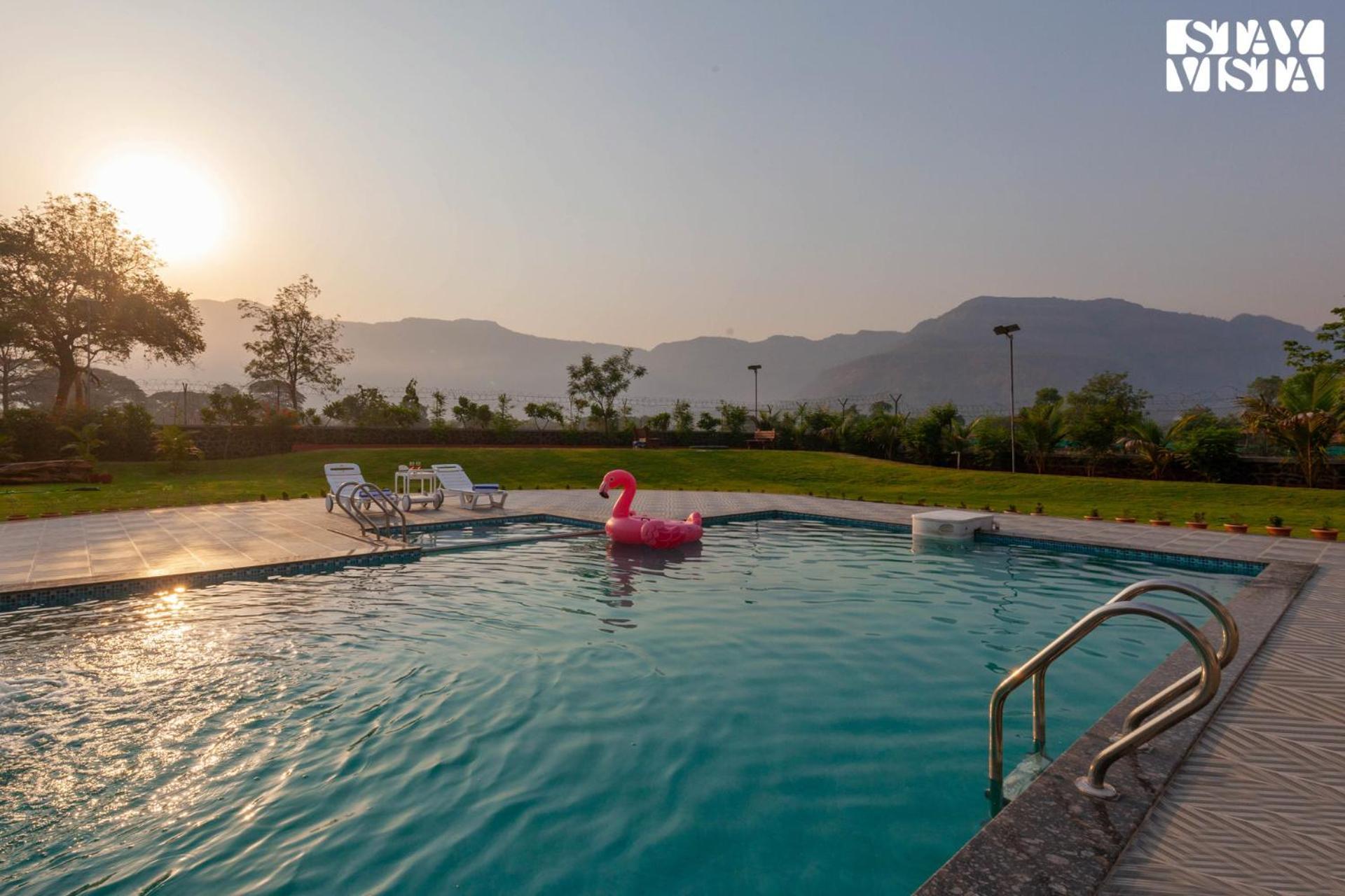 Stayvista'S Hillside Meadows - Mountainside Retreat With Farm View, Pool & Deck, Lawn & Gazebo Chinchavli Exterior photo