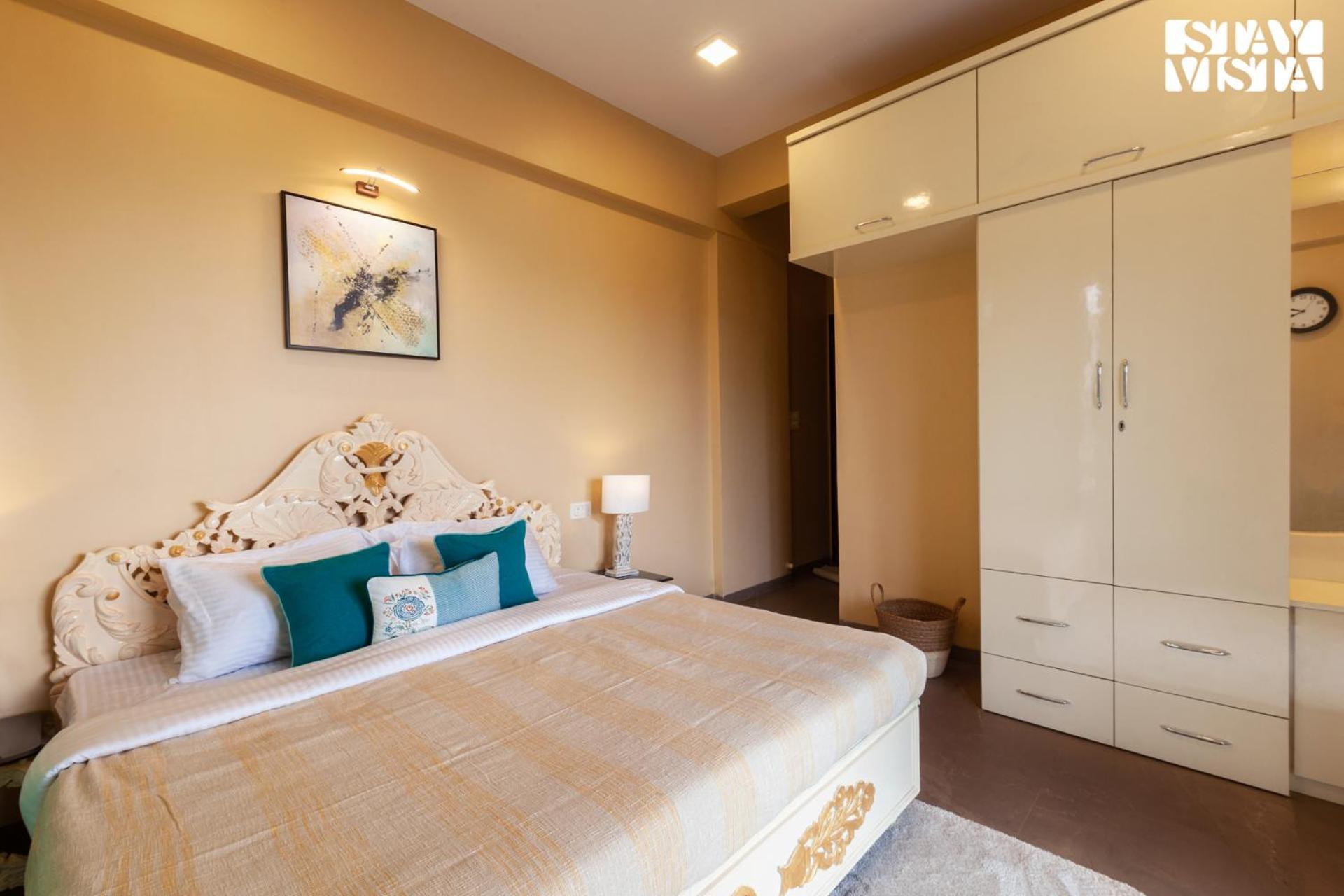 Stayvista'S Hillside Meadows - Mountainside Retreat With Farm View, Pool & Deck, Lawn & Gazebo Chinchavli Exterior photo